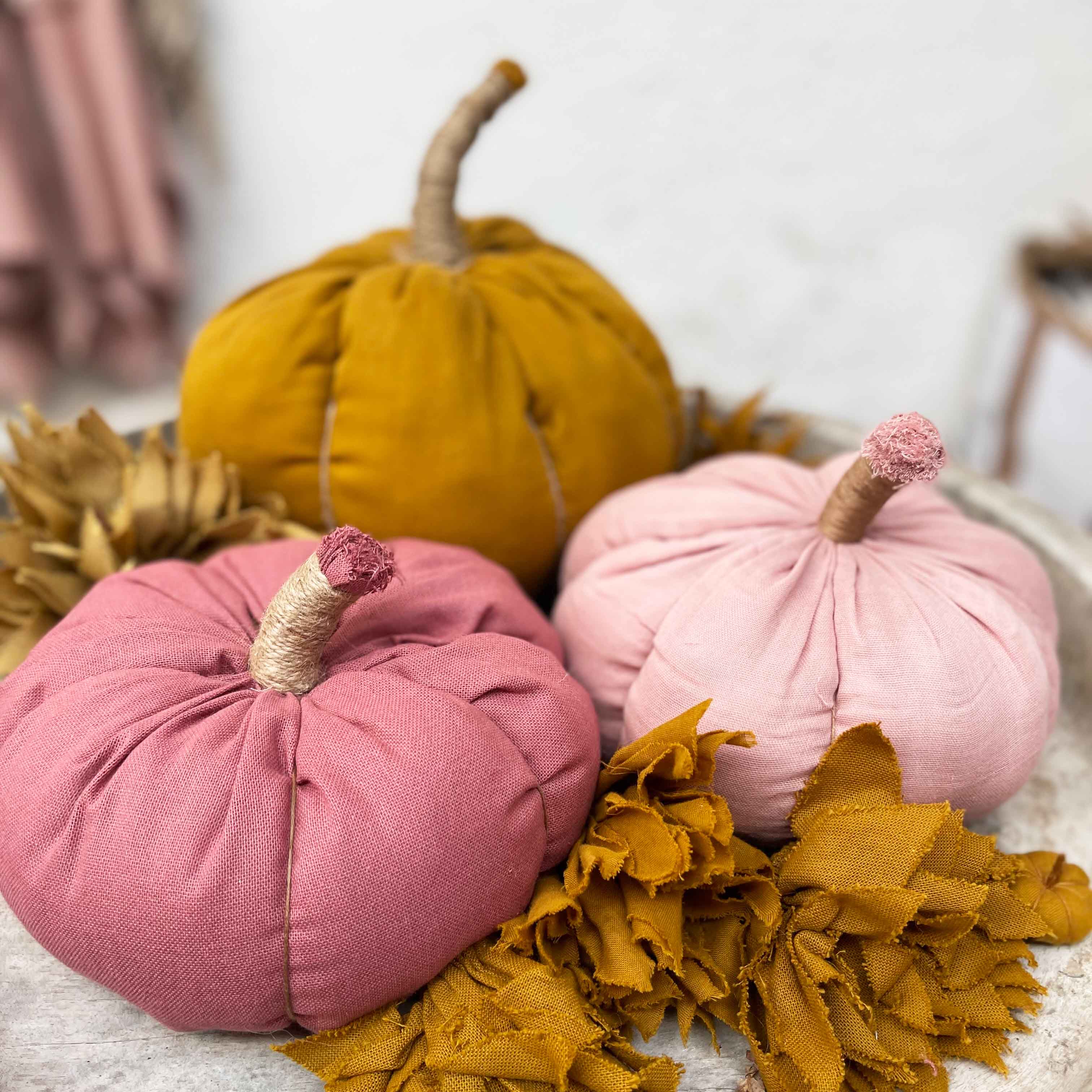 01-fabric.pumpkin.jpg