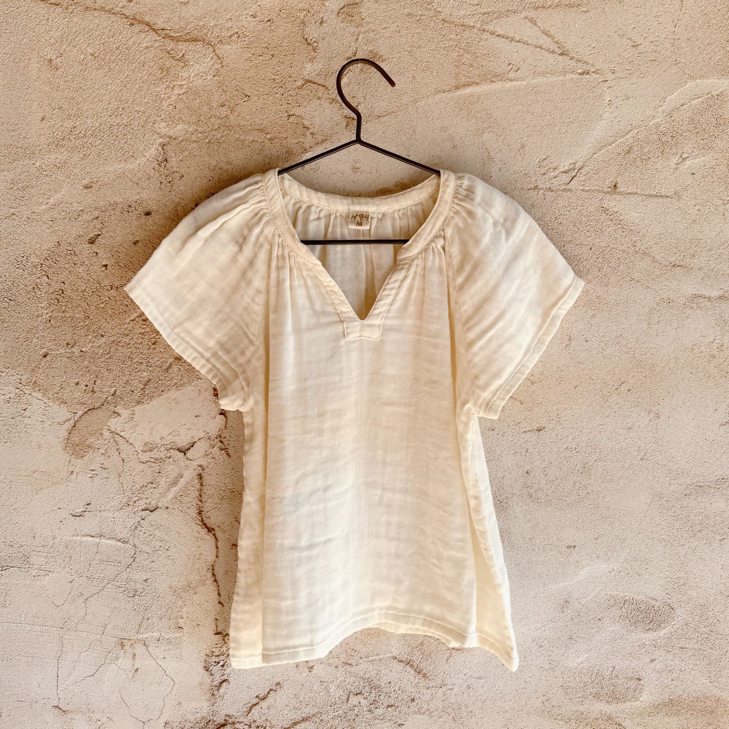 carla-shirt-kids-ds-s000-natural-01_d2c3c183-df8c-4e47-be00-919c71efe26c.jpg
