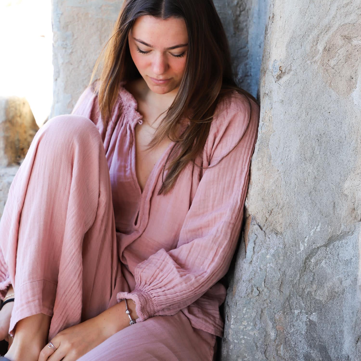 lina-shirt-women-ds-s007-dusty-pink-02_6880ceca-5d20-468c-afb0-fc6ab408a669.jpg