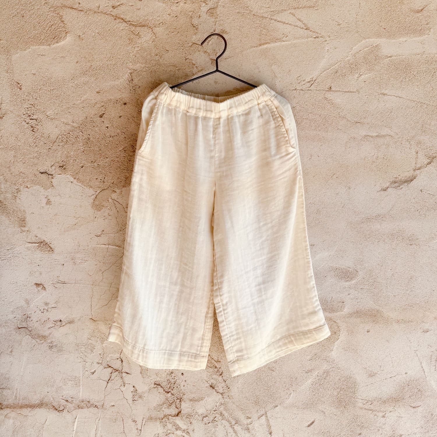 maya-pants-kids-ds-s000-natural-01_93c2bd94-2528-45f8-b11c-6bff07899efa.jpg