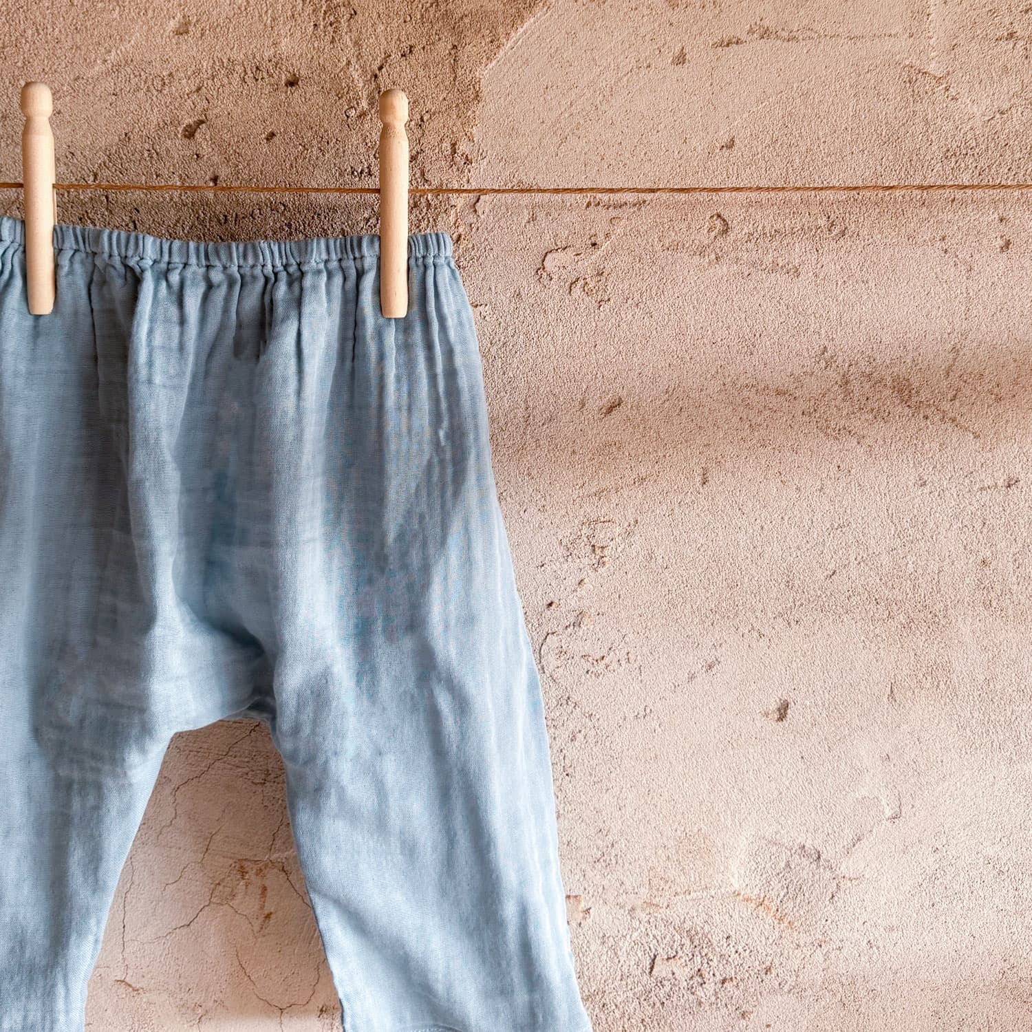 theo-pants-baby-ds-s046-sweet-blue-02_7ea26a16-8f22-4c6e-ac66-0367c6732411.jpg
